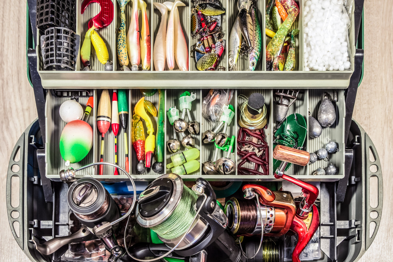 FISHING LURES & BAIT